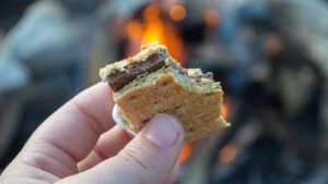 10 recettes de chamallow à tester autour d&rsquo;un feu de camp cet été