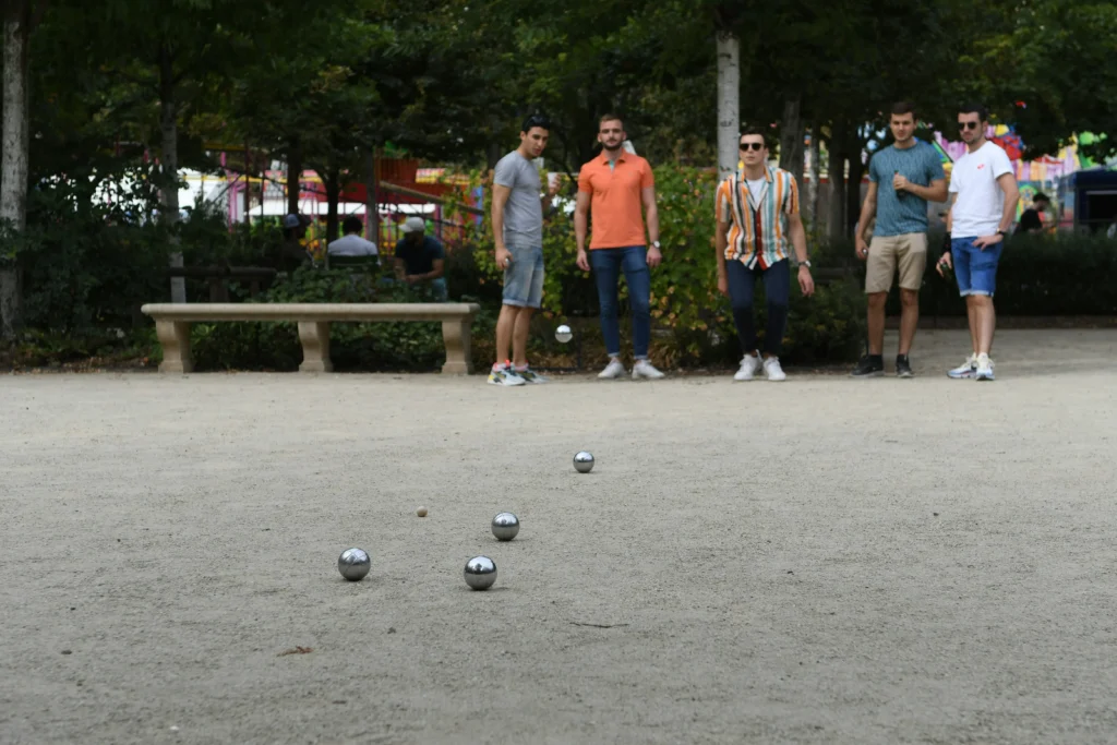 Idée de jeux exterieur pour adulte, la pétanque