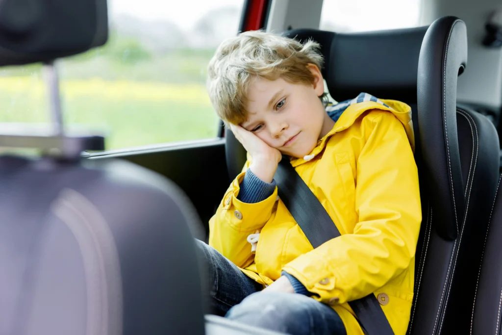 Comment divertir enfant 3-8 ans en voiture
