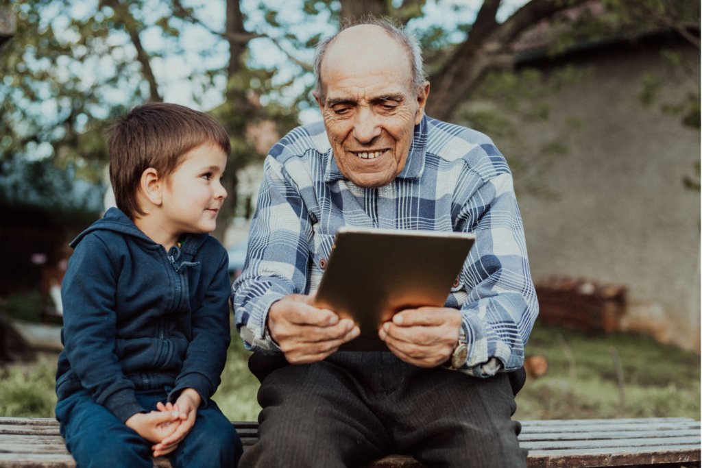 Cadeau pour son grand-père : 10 idées pour lui faire plaisir