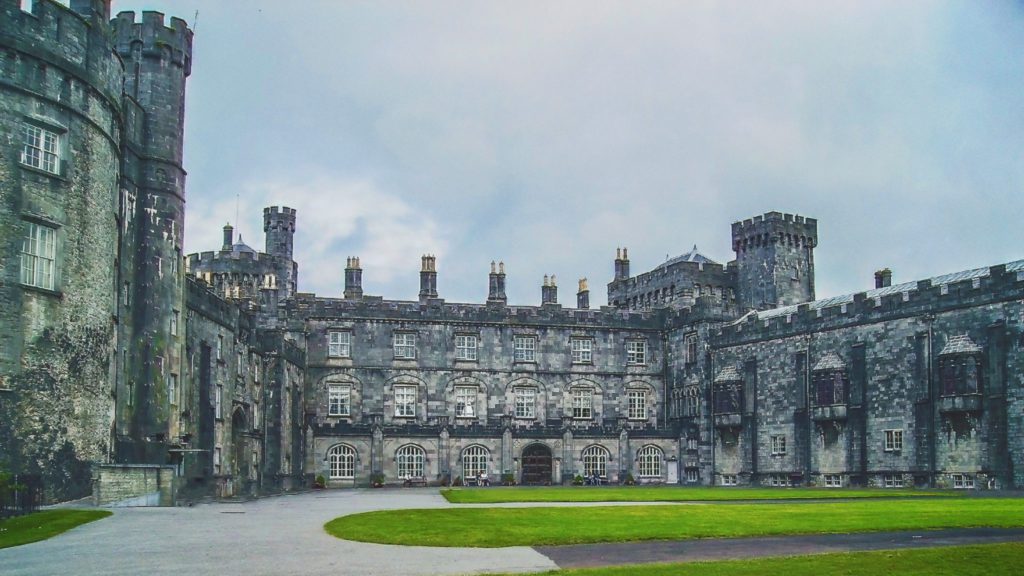 Chateau medieval de Kilkenny en Irlande