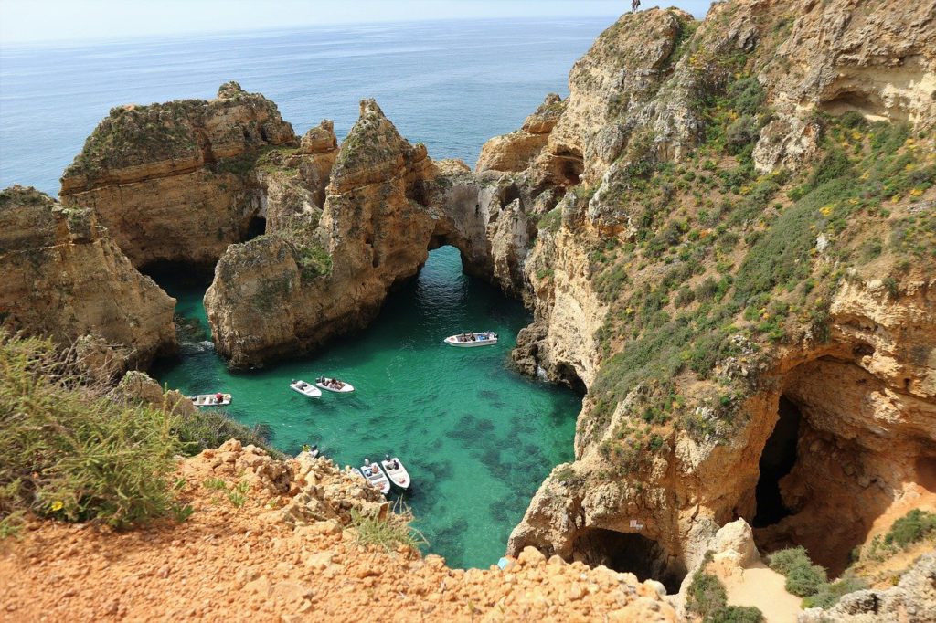 Plage et falaises Ponta de Peidade Portugal