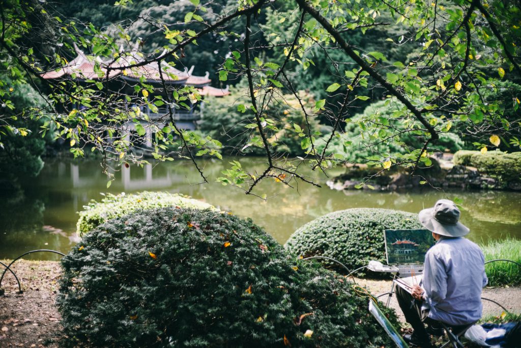 Shinjuku Gyoen avec peintre