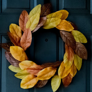 Couronne de feuilles d'automne pour activite manuelle