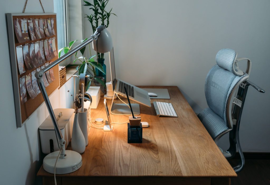 Bureau ergonomique et motivant télétravail