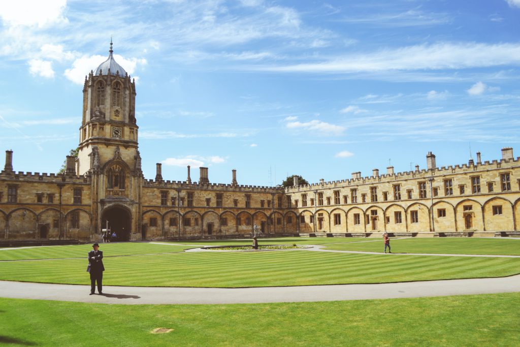 cour de l'universite oxford uk