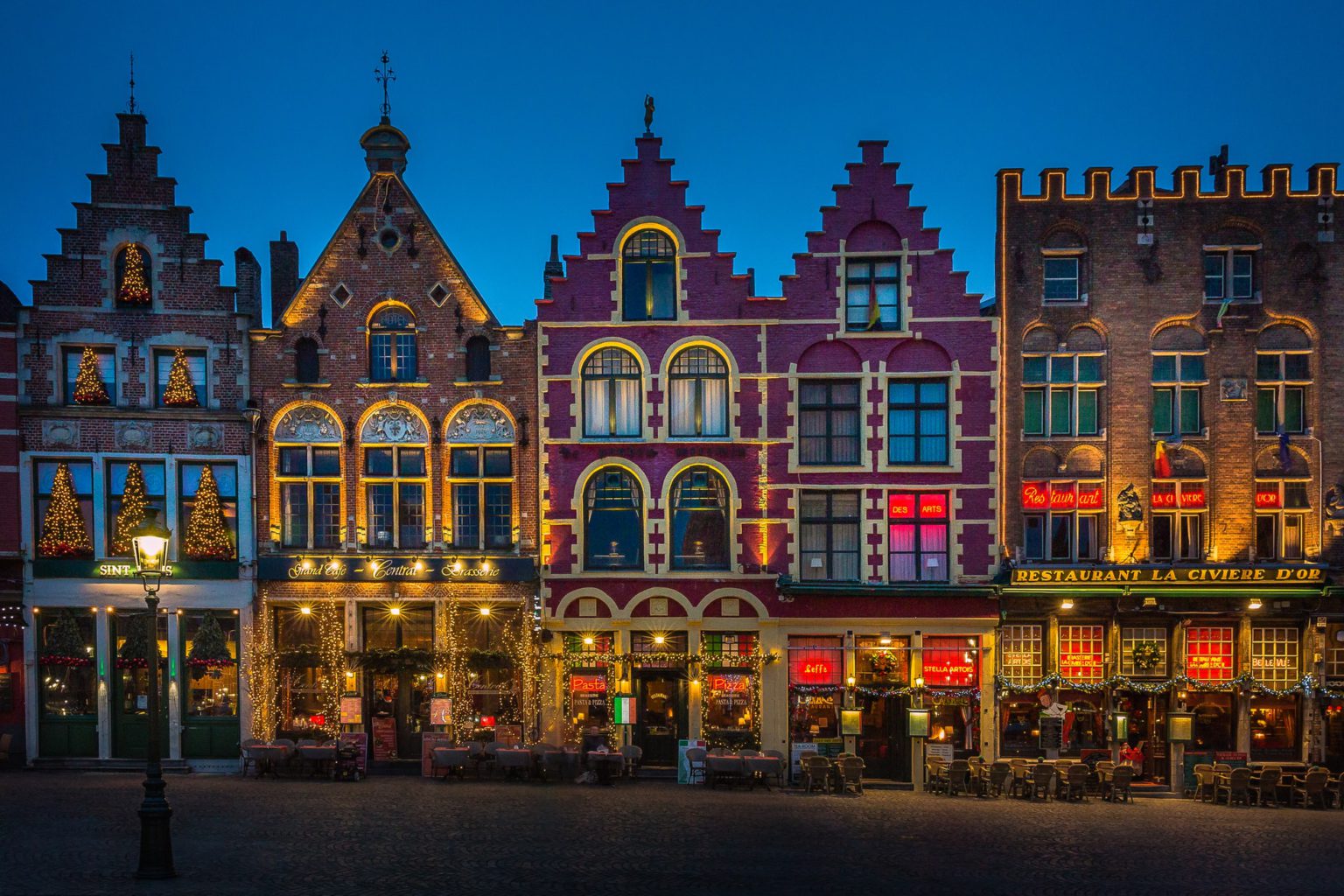 how to visit bruges cheaply