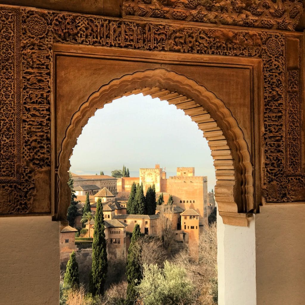 Blick auf die Stadt Granada in Andalusien, Spanien