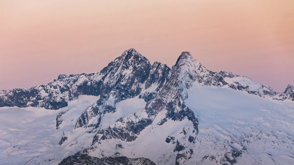 Sonnenaufgang über den Alpen