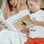 Fizzer Geburtsbuch mit Mutter und Kind