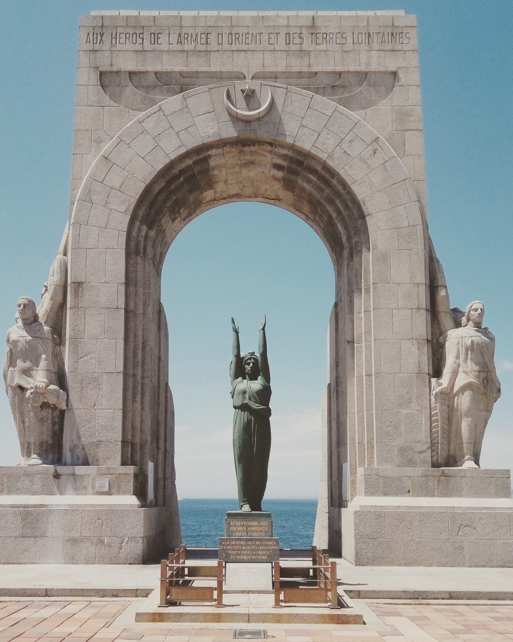 Statue in Marseille