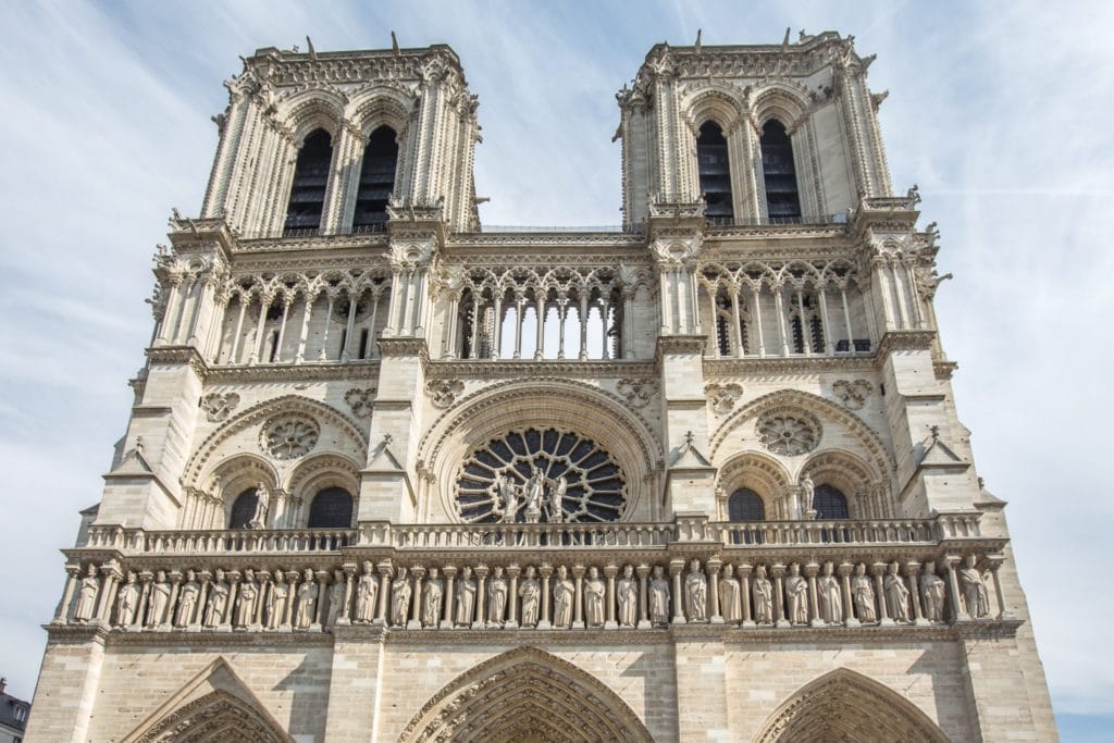 Cathédrale Notre-Dame-de-Paris, monument parisien de 800 ans