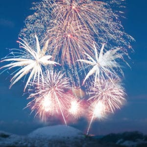 Silvester in den Bergen mit Feuerwerk