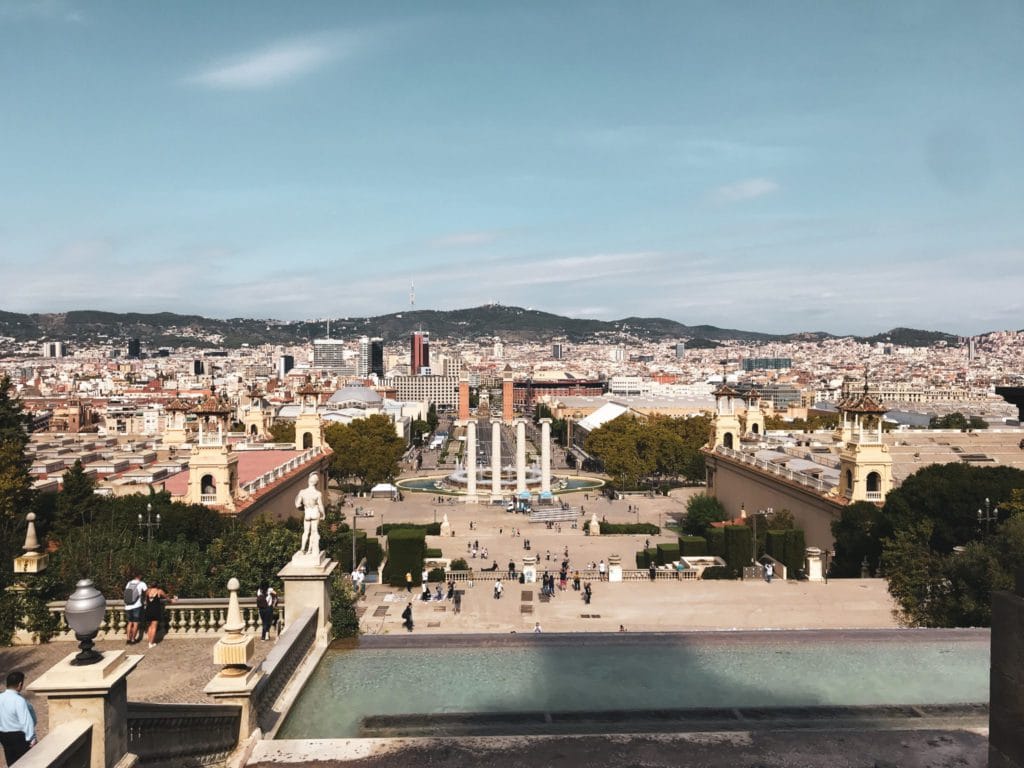 Vue sur la ville de barcelone pendant la retreat