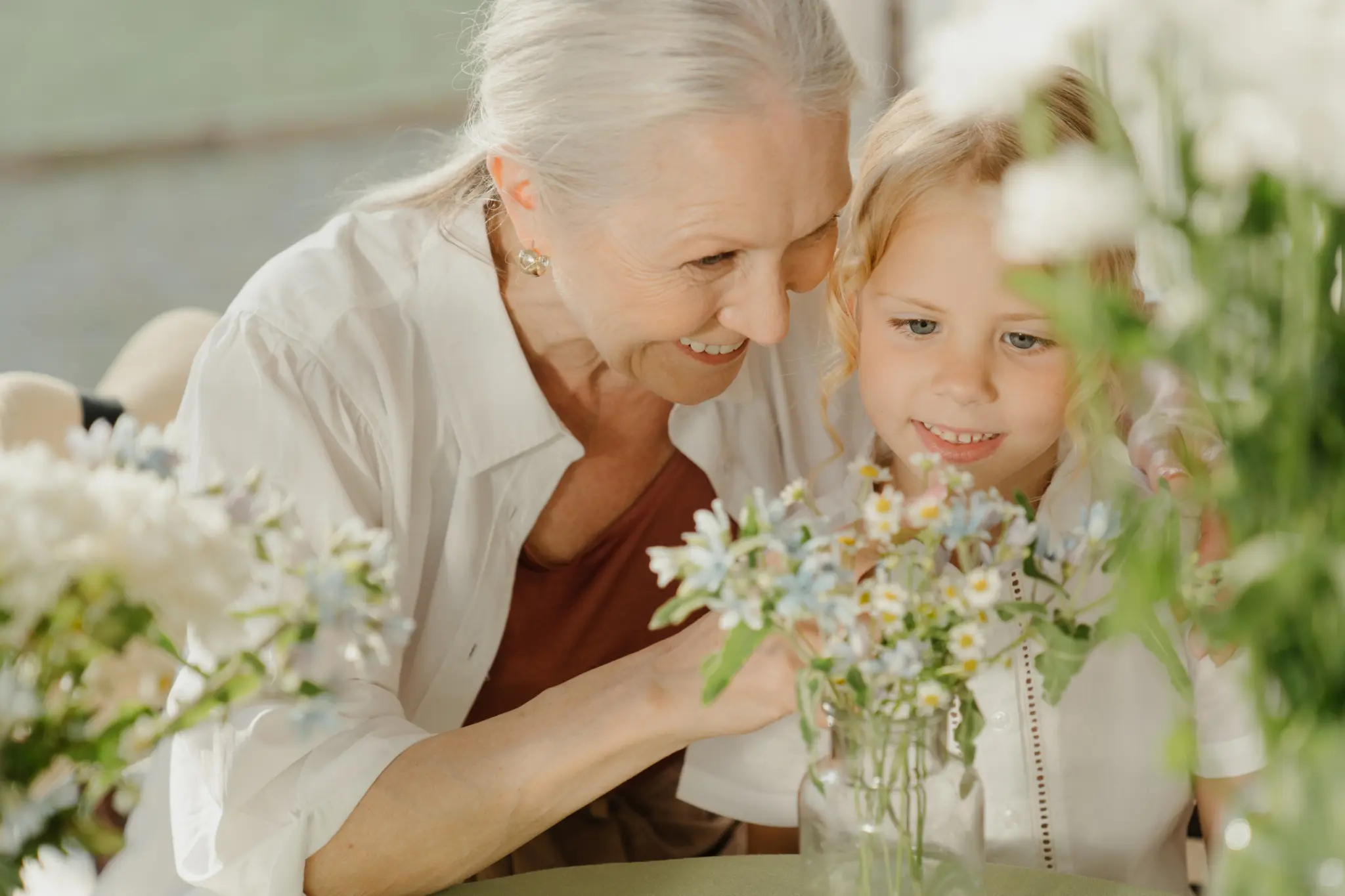 Poème pour Mamie : 5 idées pour lui rendre hommage