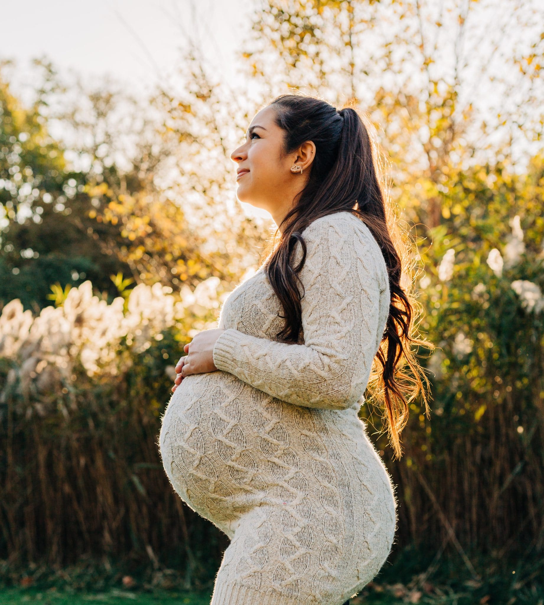 pregnant woman with woolen dress