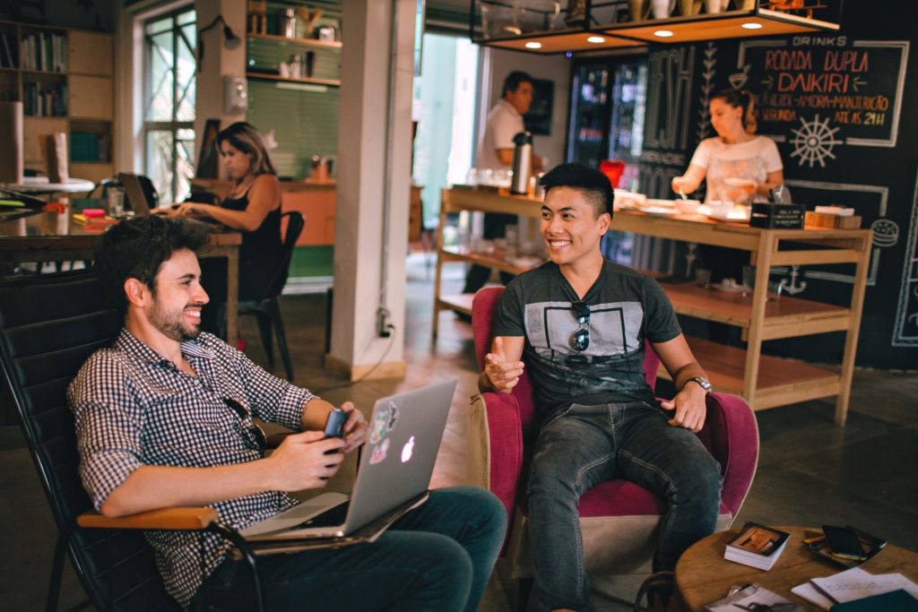 Faire des rencontres pour garder la motivation en télétravail