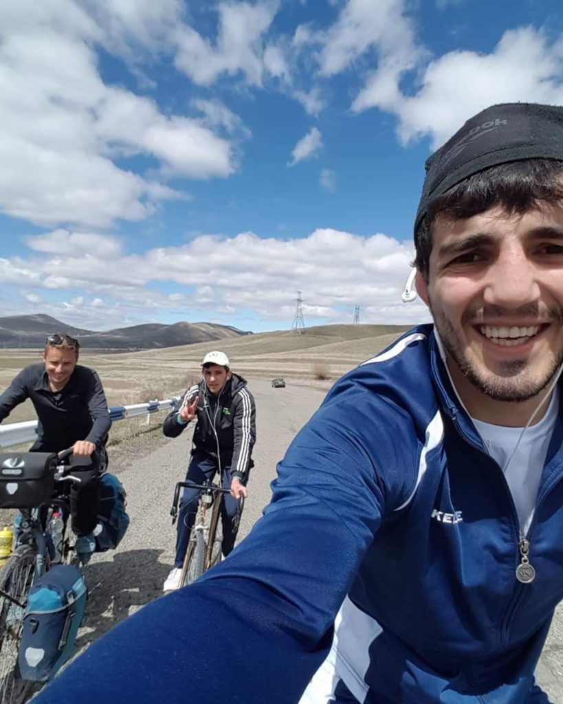 selfies avec habitants à vélo