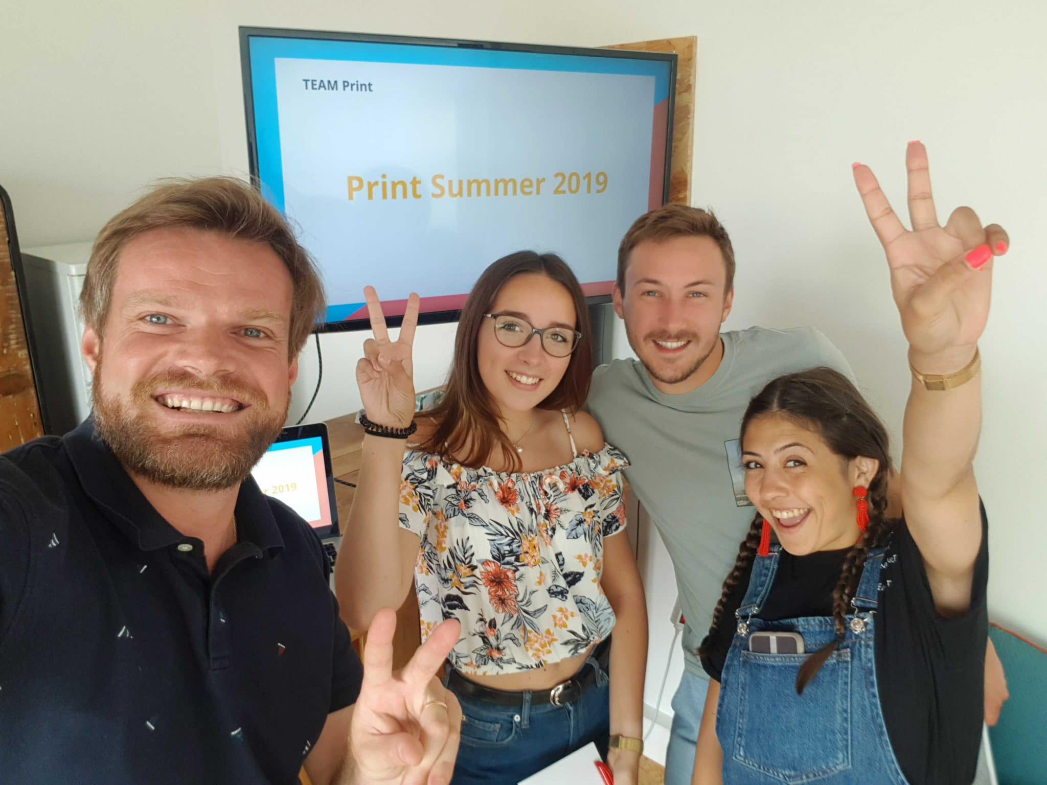 Team Print, das Ihre Postkarten für den Sommer 2019 Fizzer druckt