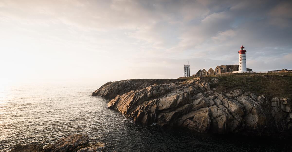 Der kurze Reiseführer für den Urlaub in der Bretagne: von Saint-Malo bis zum Glénan-Archipel