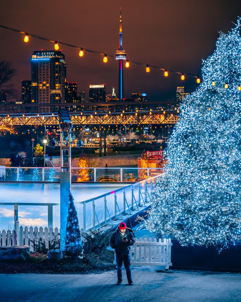 Torondo-Eisbahn zu Weihnachten in Kanada