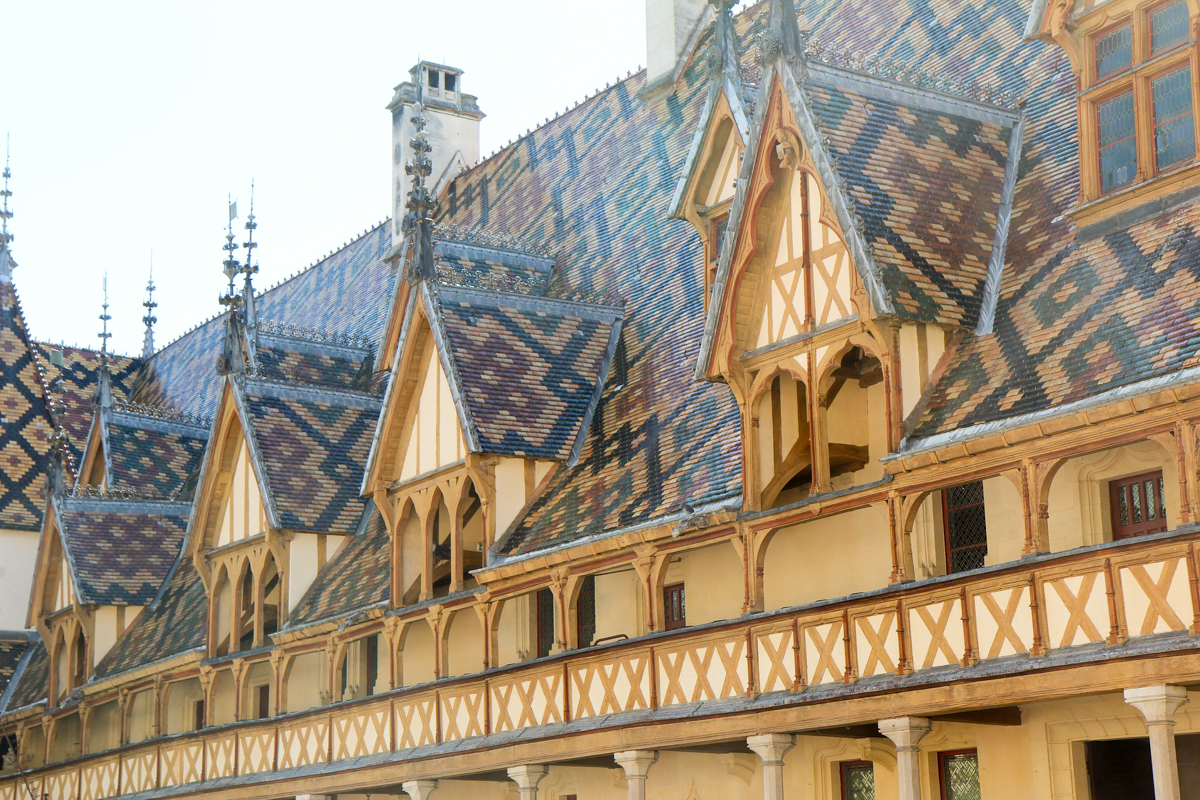 Fliesen von Beaune in der Bourgogne-Franche-Comté