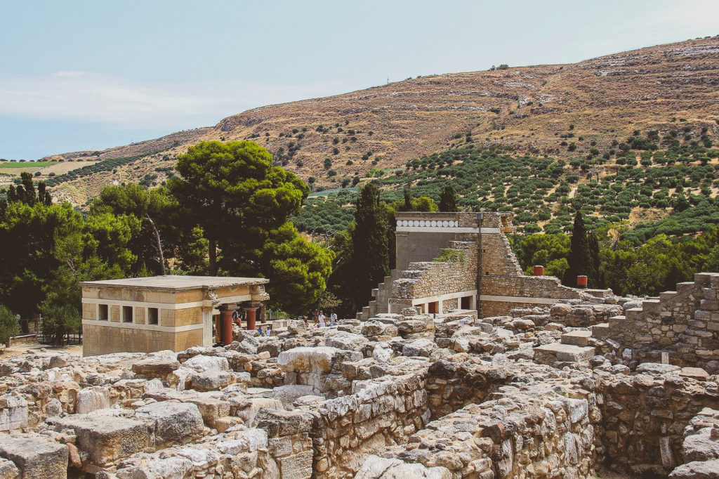 vue sur le palais de knossos ou cnossos en crete