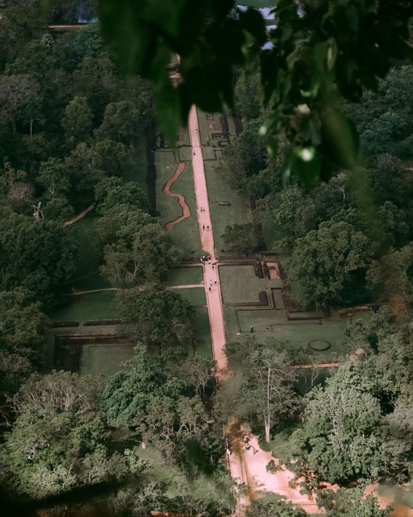 Blick von der Spitze des Felsens bei Lion Sigiriya